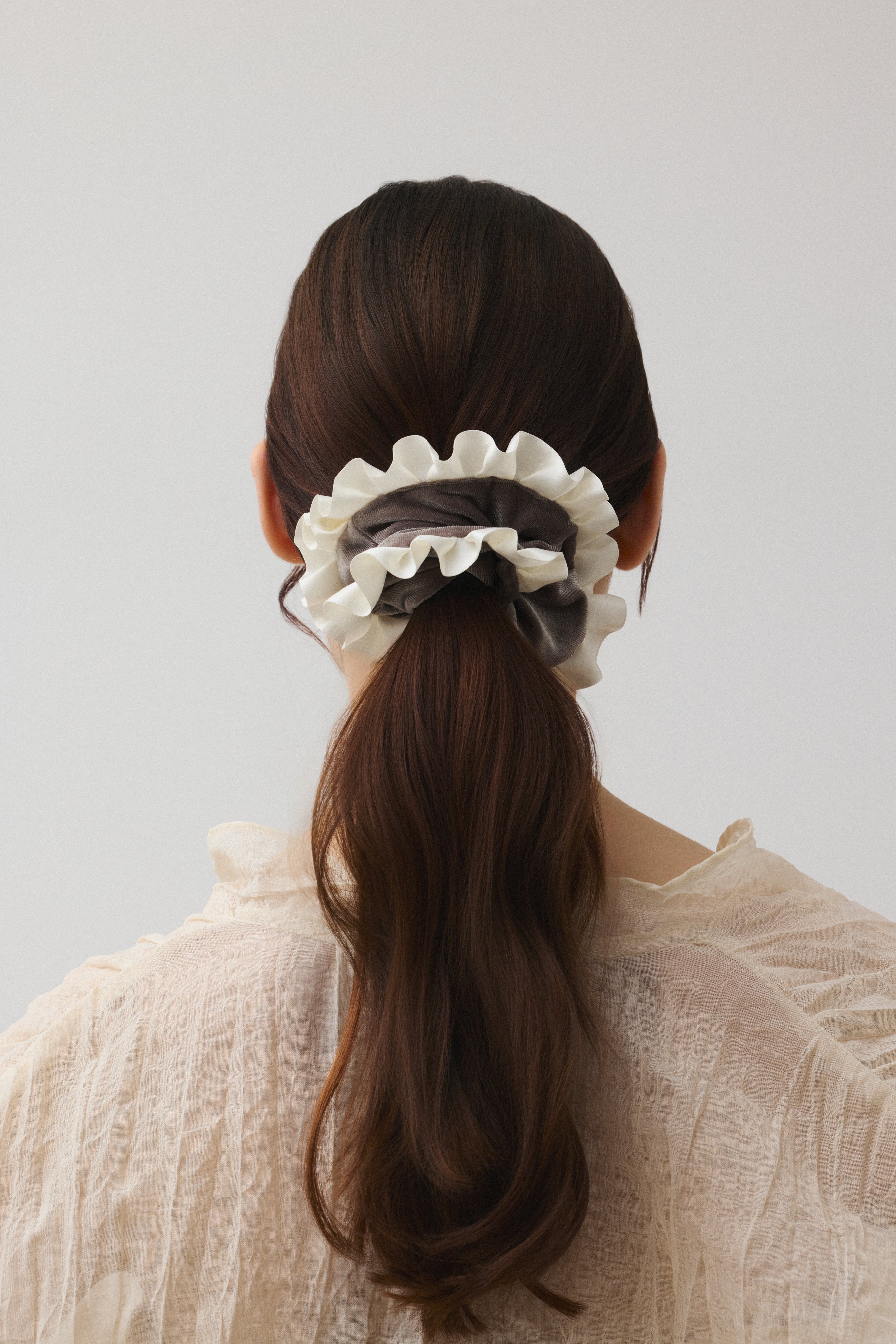 HAIRSTAR クラシックベロアフリルヘアゴムBR